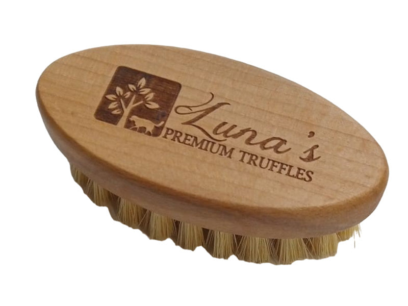 Luna's Premium Truffles Professional Brush